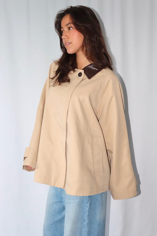 Beige met Donkerbruine Kraag - Trenchcoat