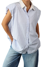 Lichtblauwe Gestreepte Mouwloze - Blouse